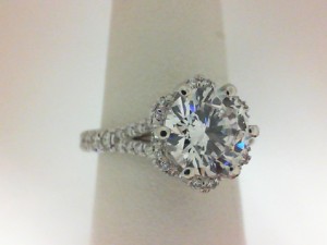 Verragio 18 Karat White Gold Couture Semi-Mount Ring With 0.60Tw Round Diamonds
*Setting only, center stone not included