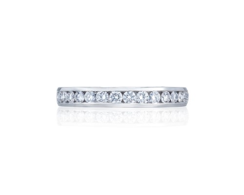 Tacori: 18 Karat White Gold Dantela Channel Set Wedding Band With 0.47Tw Round Diamonds
Ring Size: 6.5