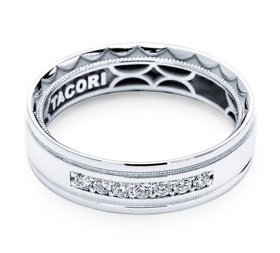 Tacori 18 Karat White Gold Sculpted Crescent Wedding Band With 7=0.21Tw Round Diamonds
Ring Size: 10.5