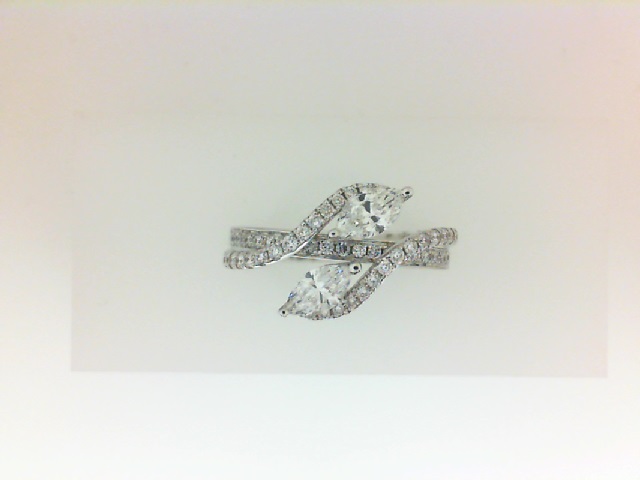 Forevermark: 18 Karat White Gold Fashion Ring With One 0.24Ct Forevermark Marquise G Vs1 Diamond, One 0.25Ct Forevermark Marquise H Vs2 Diamond And Non Forevermark .36 Twt Round Diamonds
FM 7850075 / 9639569
