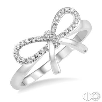 10 Karat White Gold Bow Fashion Ring With 0.07Tw Round Diamonds