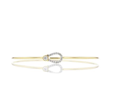 Phillip's House: 14 Karat Yellow Gold Affair /Keyholet Bangle Bracelet With 17=0.23Tw Round G/H Si1 Diamonds
Length/Size: 8