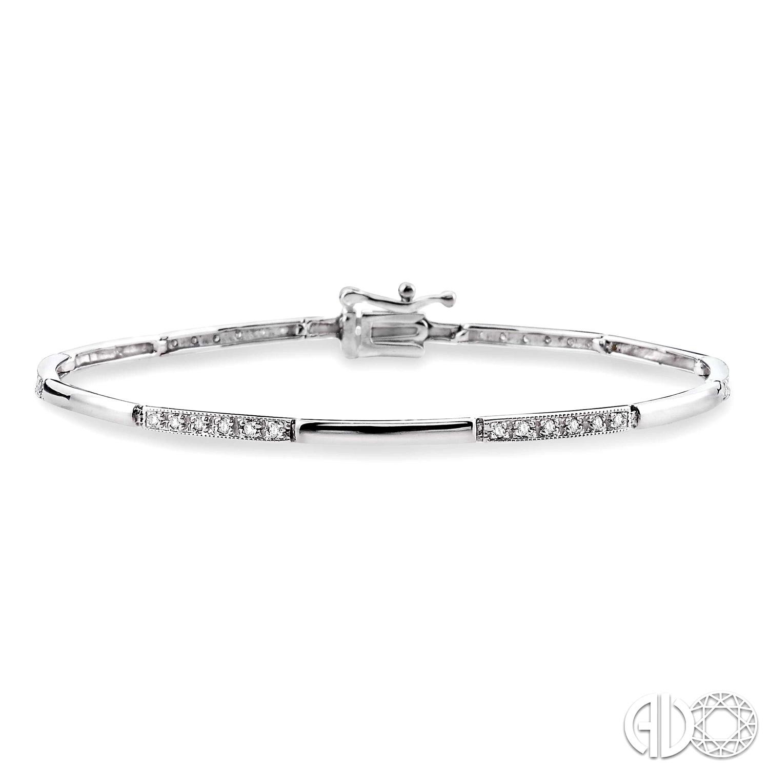 14 Karat White Gold Bracelet With 0.25Tw Round Diamonds