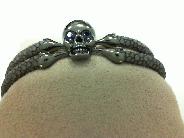 Sting HD: Sting Ray Double Grey Skull Bracelet W/ Silver Black Plated Accents & 2 Round Sapphires In Eyes
Size 7.5