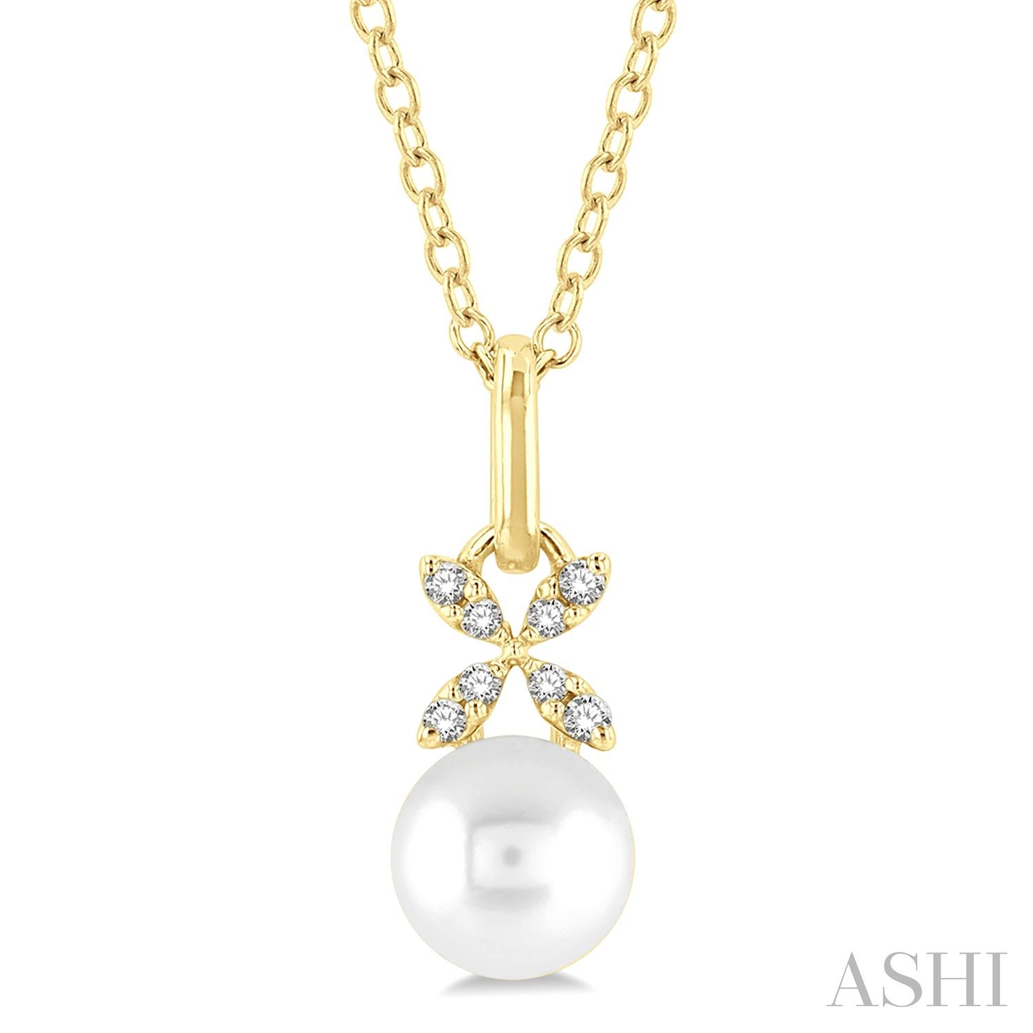 10 Karat Yellow Gold 6.0 Mm Pearl And 0.03 Ct Diamond Pendant 18 Inch