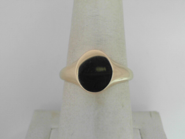 14 Karat Yellow Gold Oval Signet Ring
Ring Size: 7