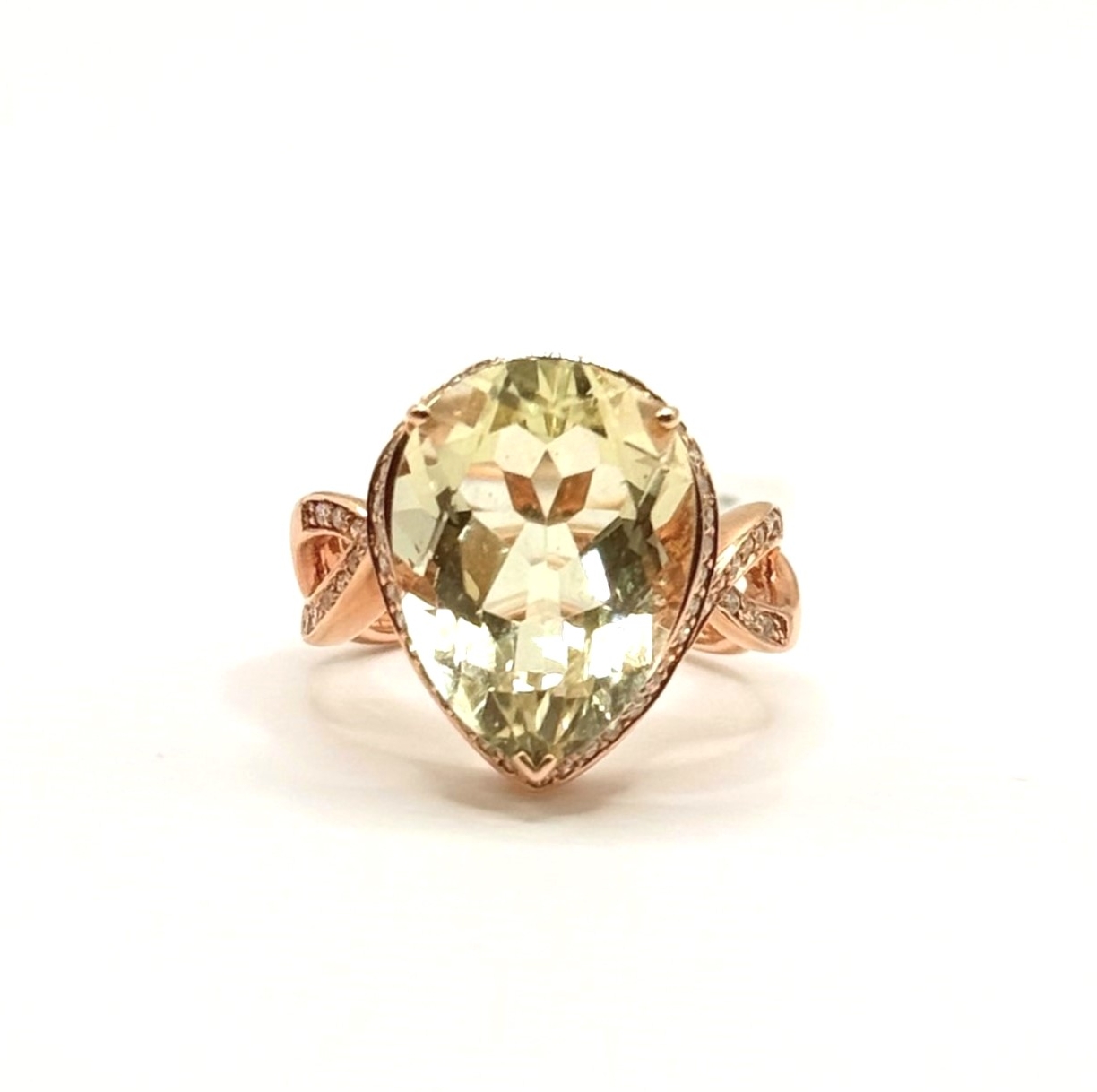 Estate 14 Karat Rose Gol 8.00Ct Pear Shape Lime Quartz And 0.44Tw  Diamond Ring (AS IS)
